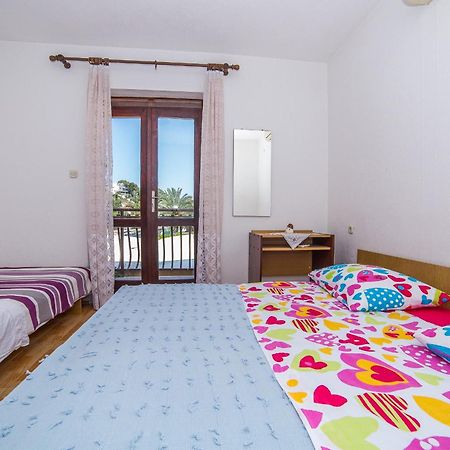 Apartments And Rooms Drpic Сплитска Екстериор снимка