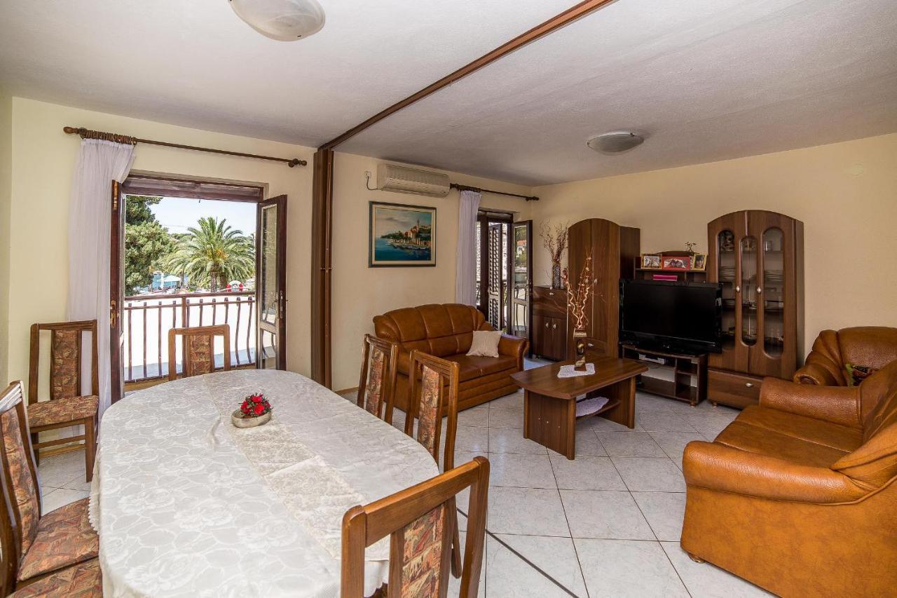 Apartments And Rooms Drpic Сплитска Екстериор снимка