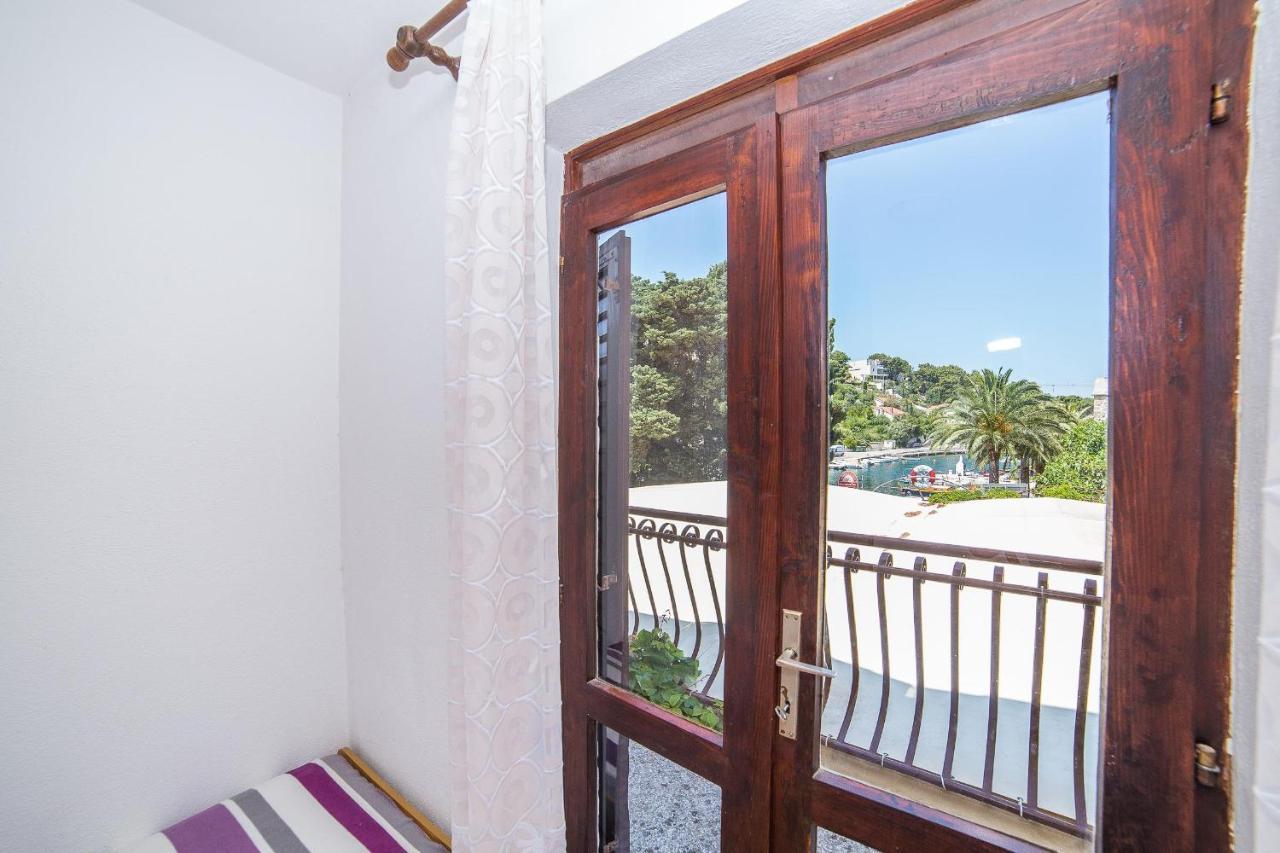 Apartments And Rooms Drpic Сплитска Екстериор снимка