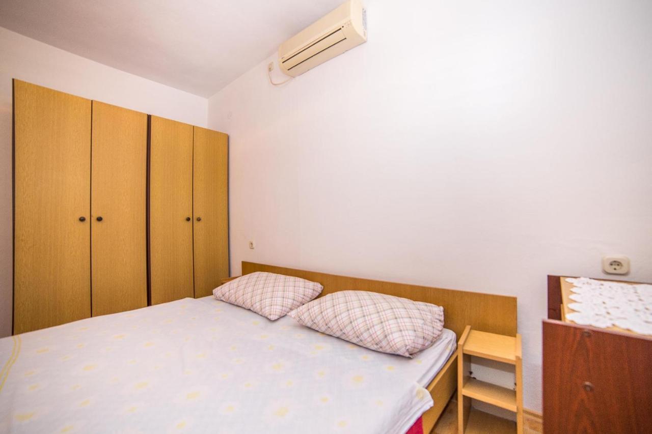 Apartments And Rooms Drpic Сплитска Екстериор снимка