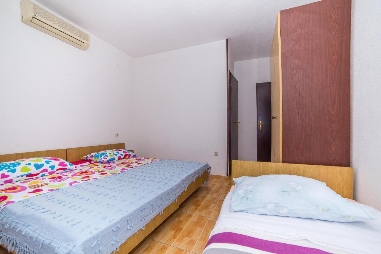 Apartments And Rooms Drpic Сплитска Екстериор снимка