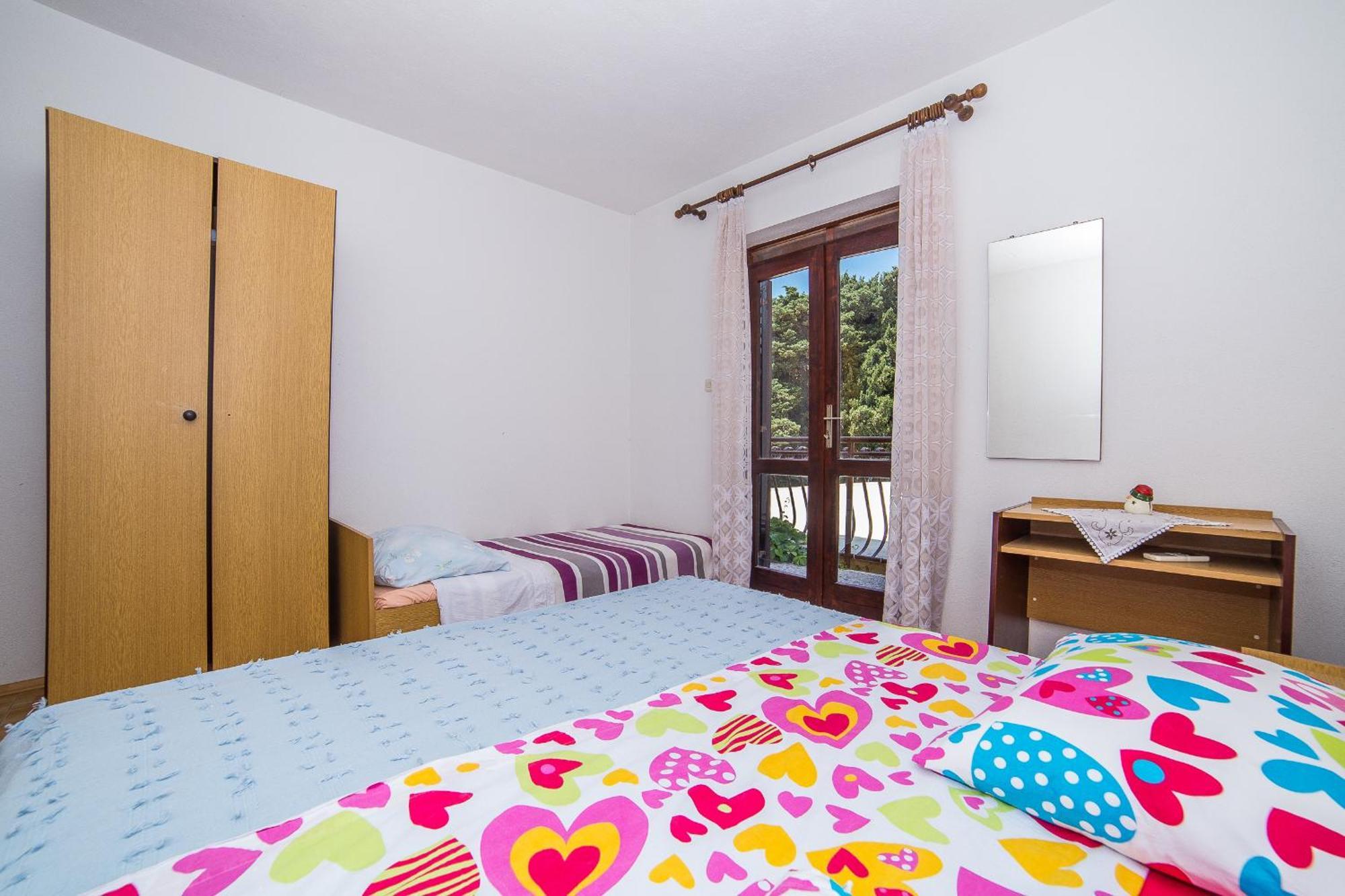 Apartments And Rooms Drpic Сплитска Екстериор снимка
